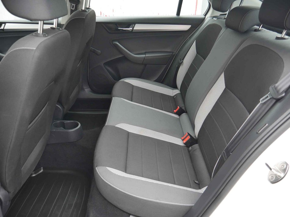 Škoda Rapid 1.0 TSI Ambition
