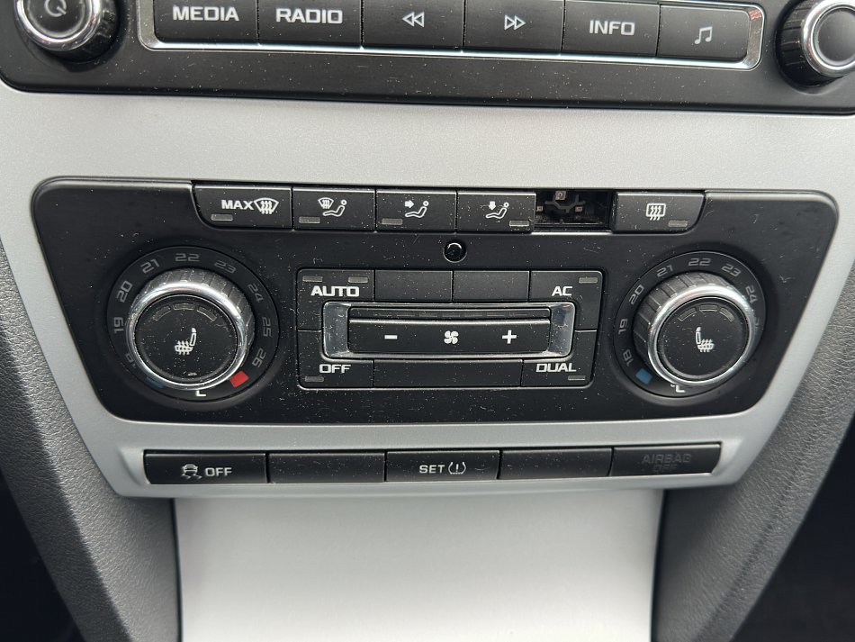 Škoda Octavia II 1.6 TDi Ambition