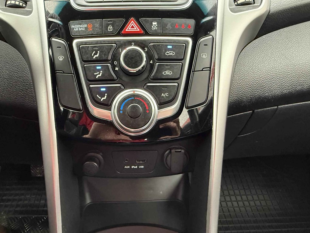 Hyundai I30 1.6 CVVT Trikolor