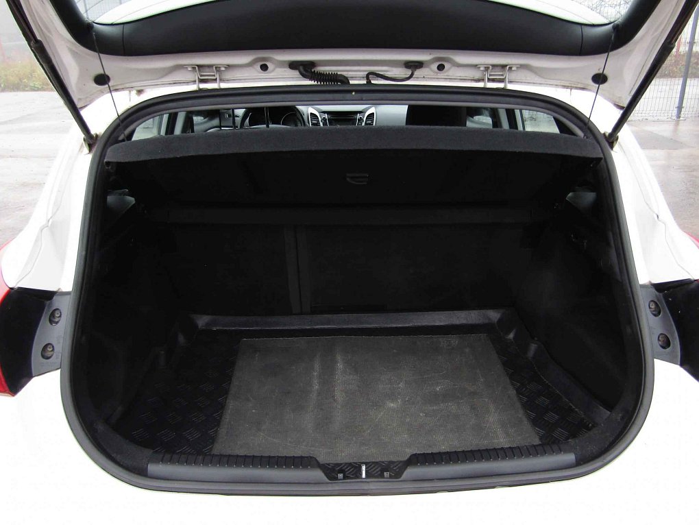 Hyundai I30 1.6 CVVT Trikolor
