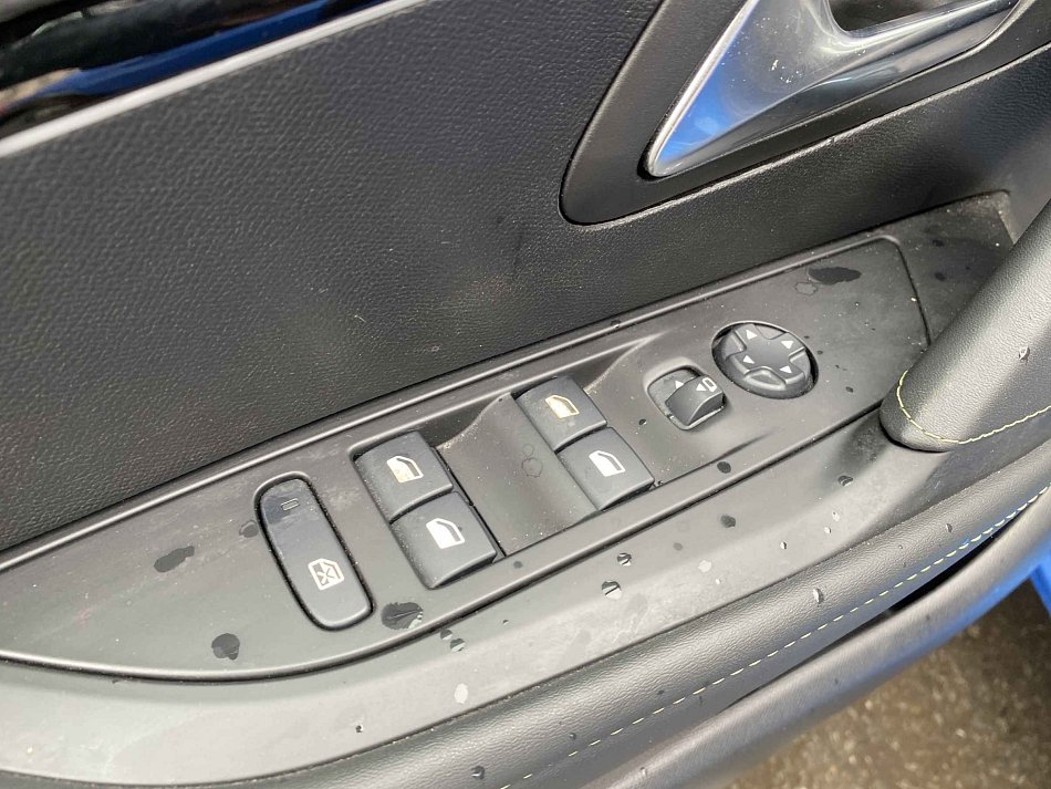 Peugeot 208 1.2 PT GT Line