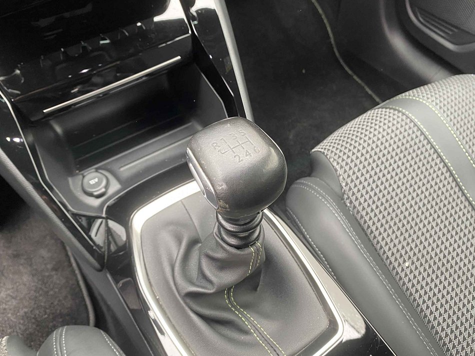 Peugeot 208 1.2 PT GT Line