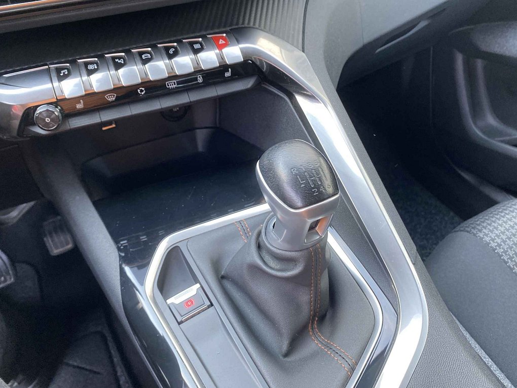 Peugeot 3008 1.2PT Active