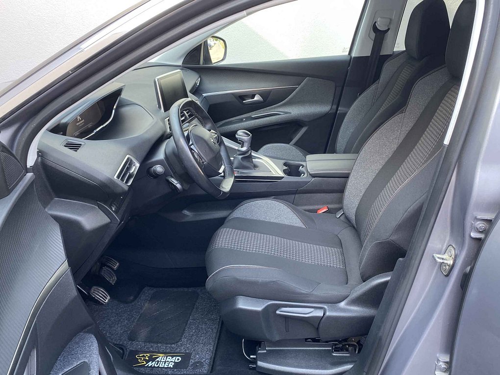 Peugeot 3008 1.2PT Active