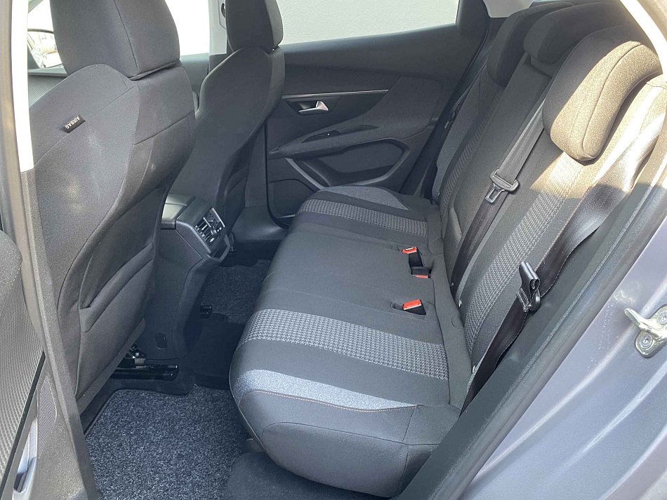 Peugeot 3008 1.2PT Active