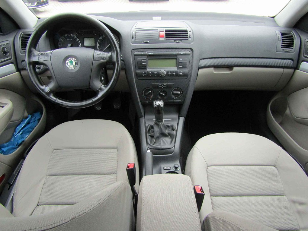 Škoda Octavia II 2.0 FSI 