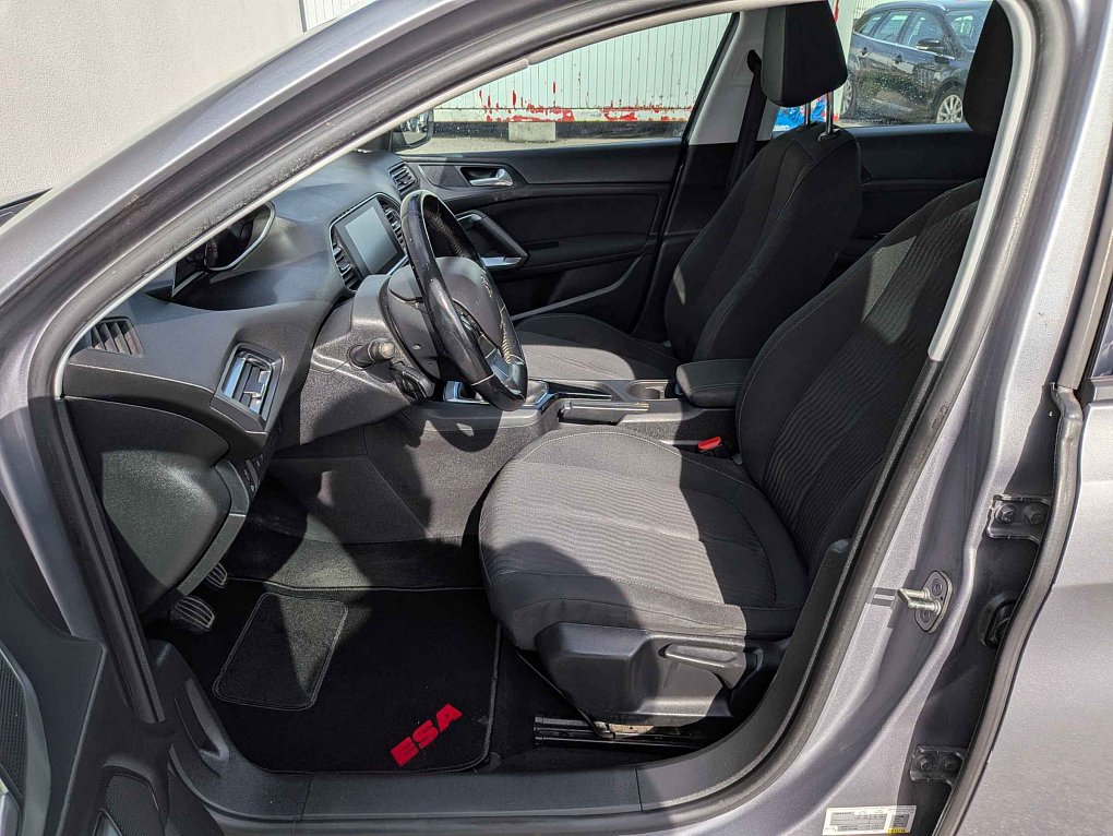 Peugeot 308 1.2PT 