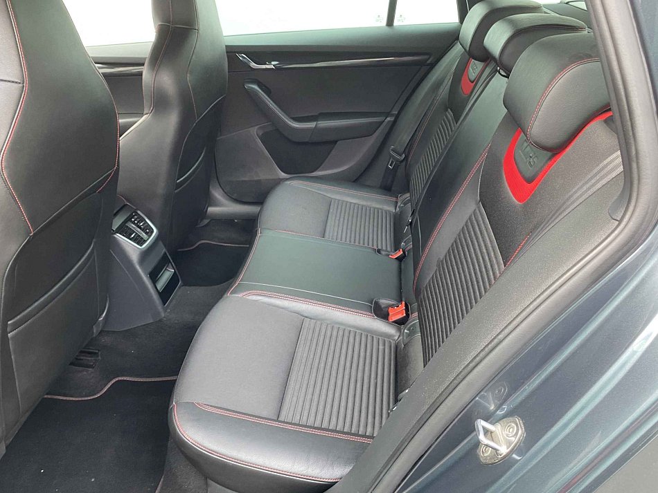Škoda Octavia III 2.0 TDi RS Challange