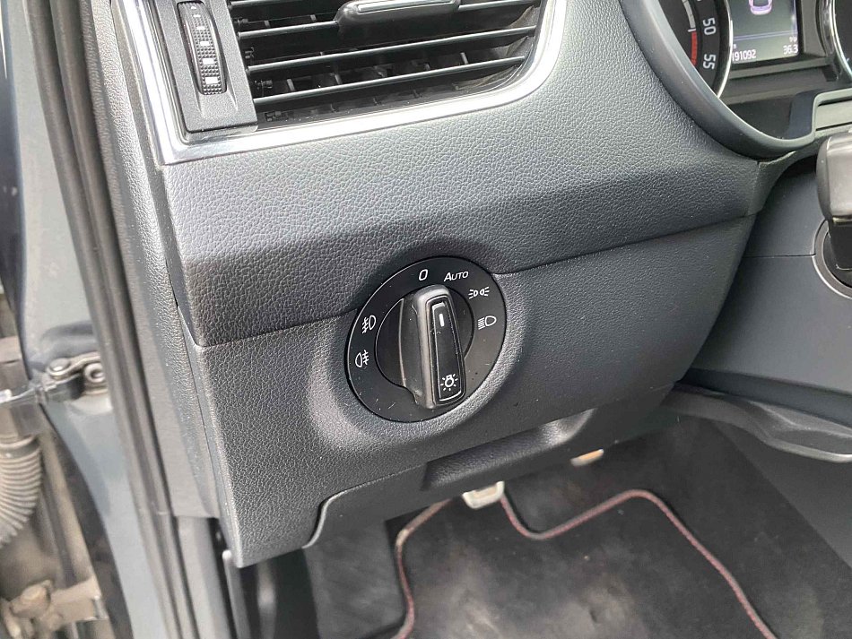 Škoda Octavia III 2.0 TDi RS Challange