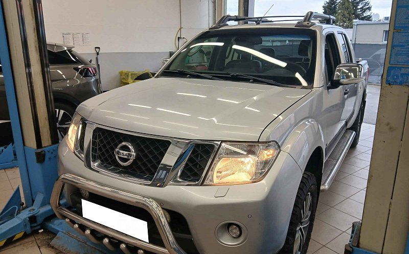Nissan Navara 3.0 dCi  4x4