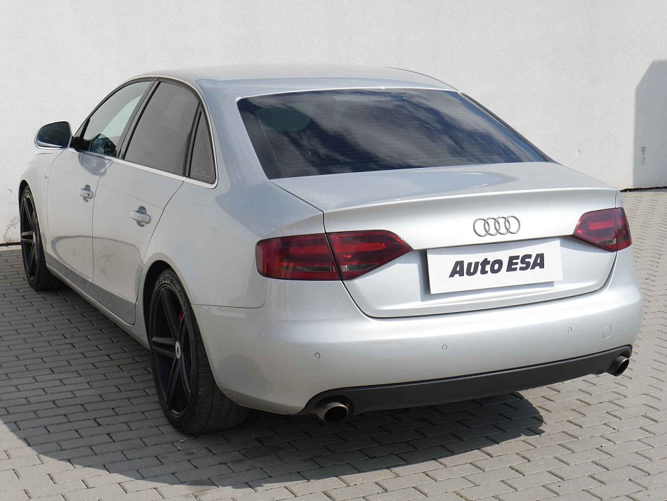 Audi A4 3.2 FSi S-line Quattro