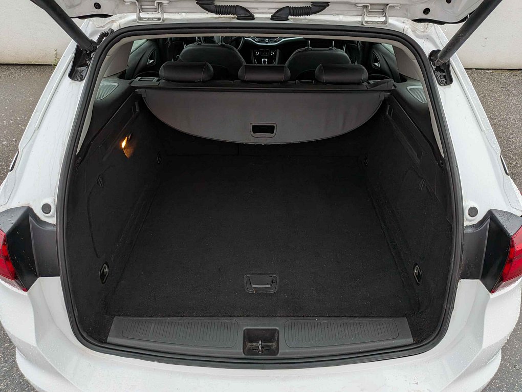 Opel Astra 1.6 CDTi 