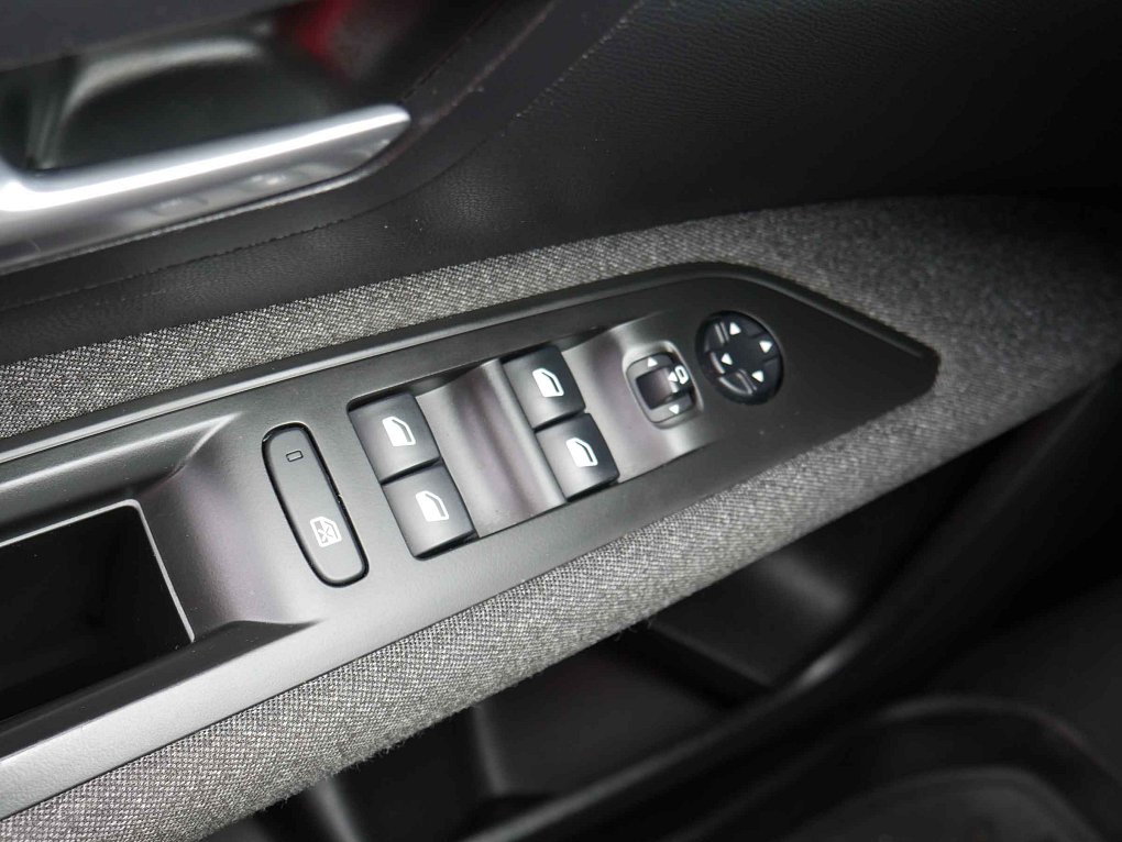 Peugeot 3008 1.6HDi 