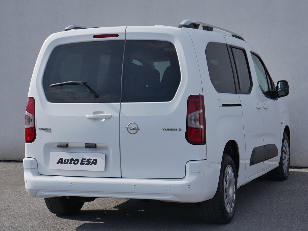 Opel Combo 1.5CDTi  MAXi XL 7míst