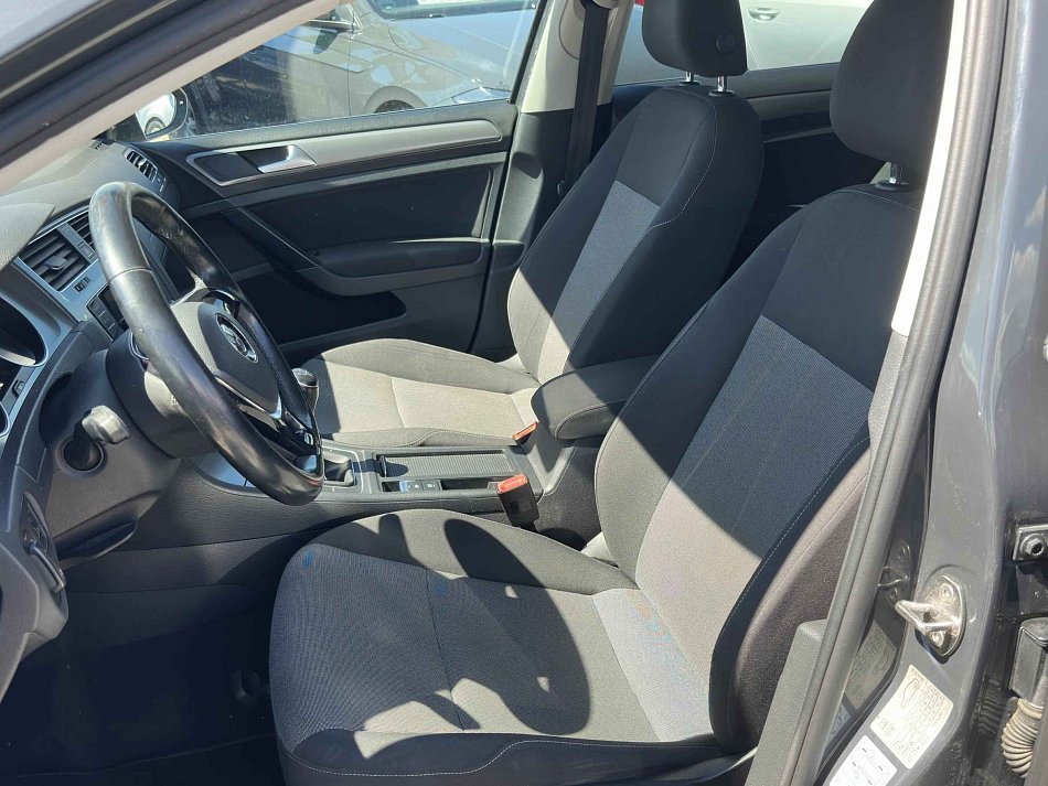 Volkswagen Golf 1.2 TSi 