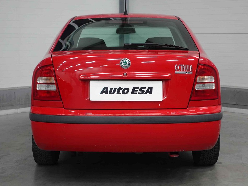 Škoda Octavia 1.6i Elegance