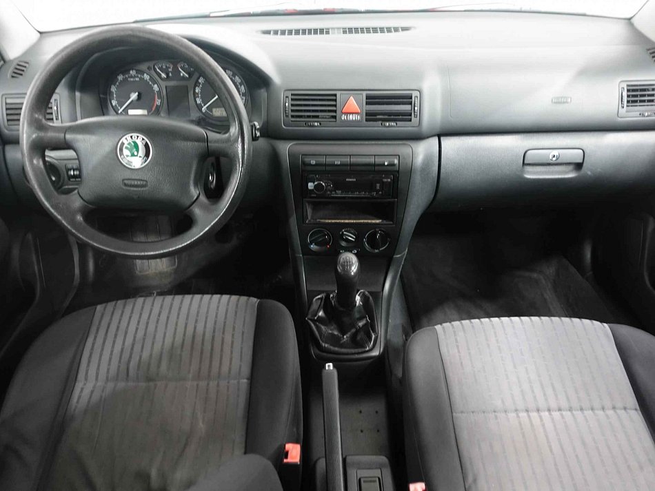 Škoda Octavia 1.6i Elegance