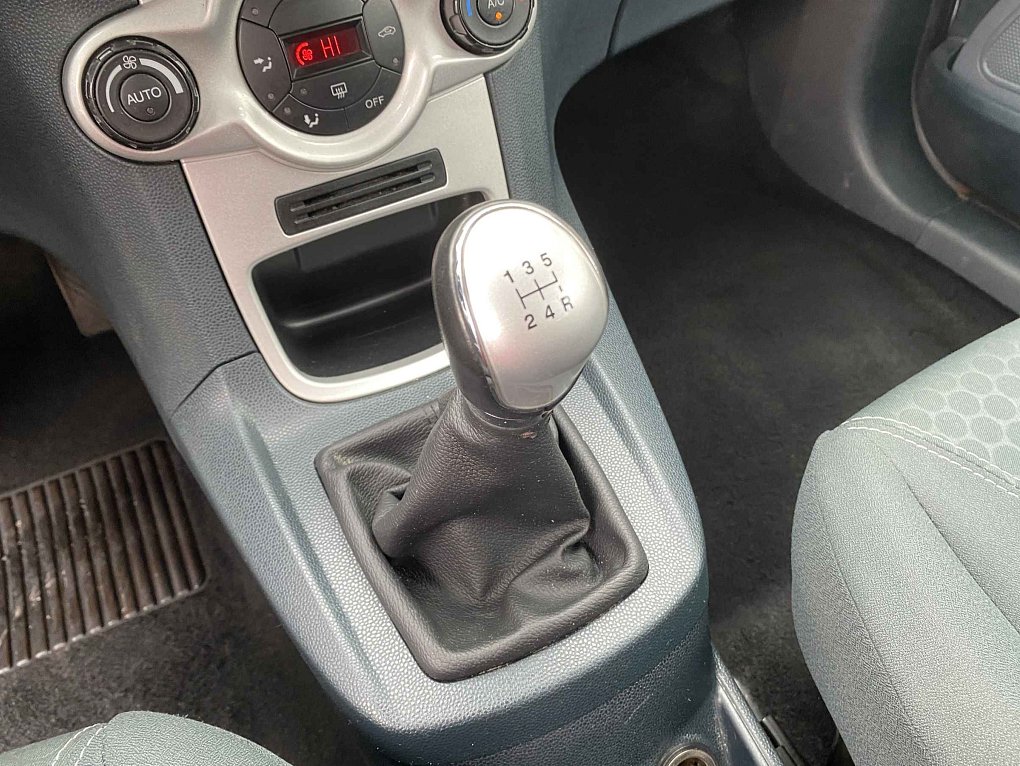 Ford Fiesta 1.4i Titanium