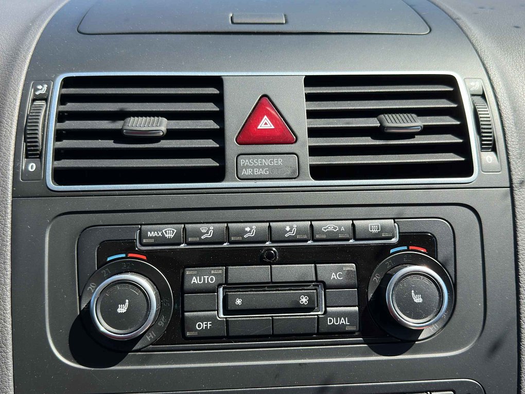 Volkswagen Touran 2.0 TDi 
