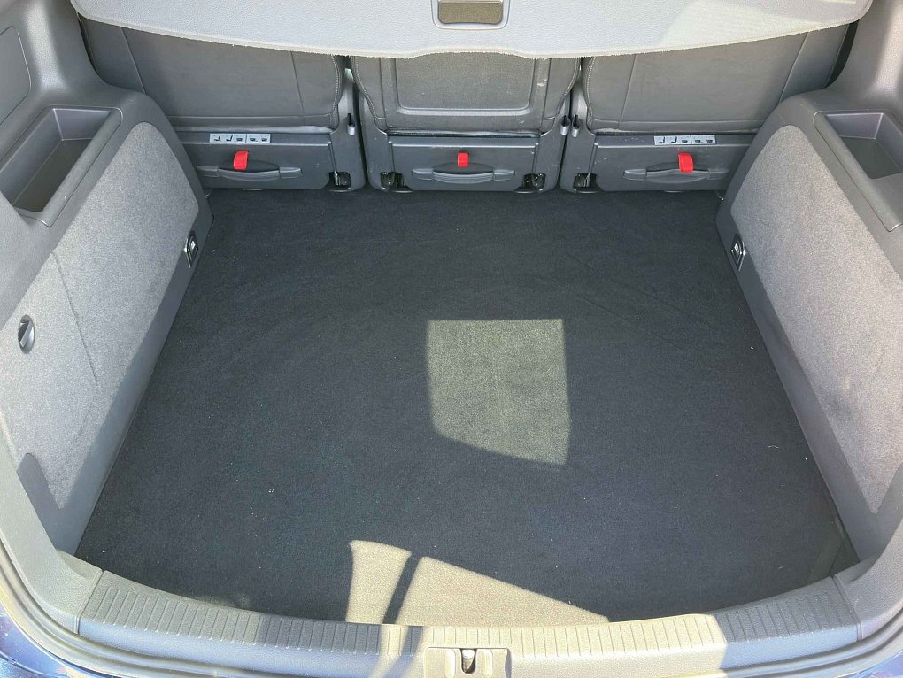 Volkswagen Touran 2.0 TDi 