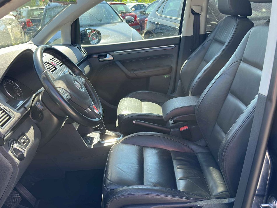 Volkswagen Touran 2.0 TDi 