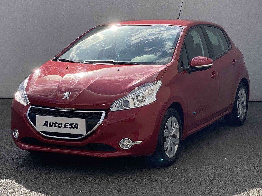 Peugeot 208 1.2i 