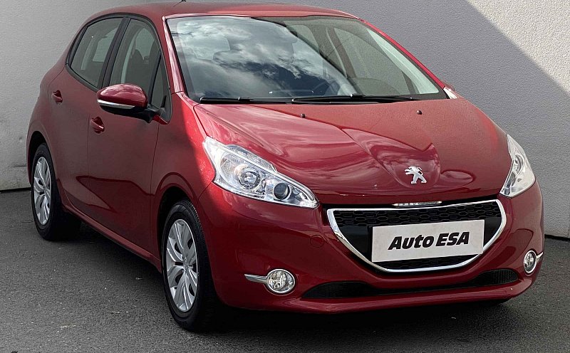 Peugeot 208 1.2i 