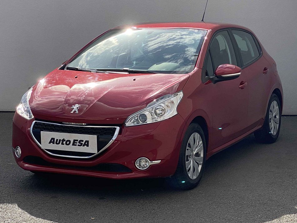 Peugeot 208 1.2i 