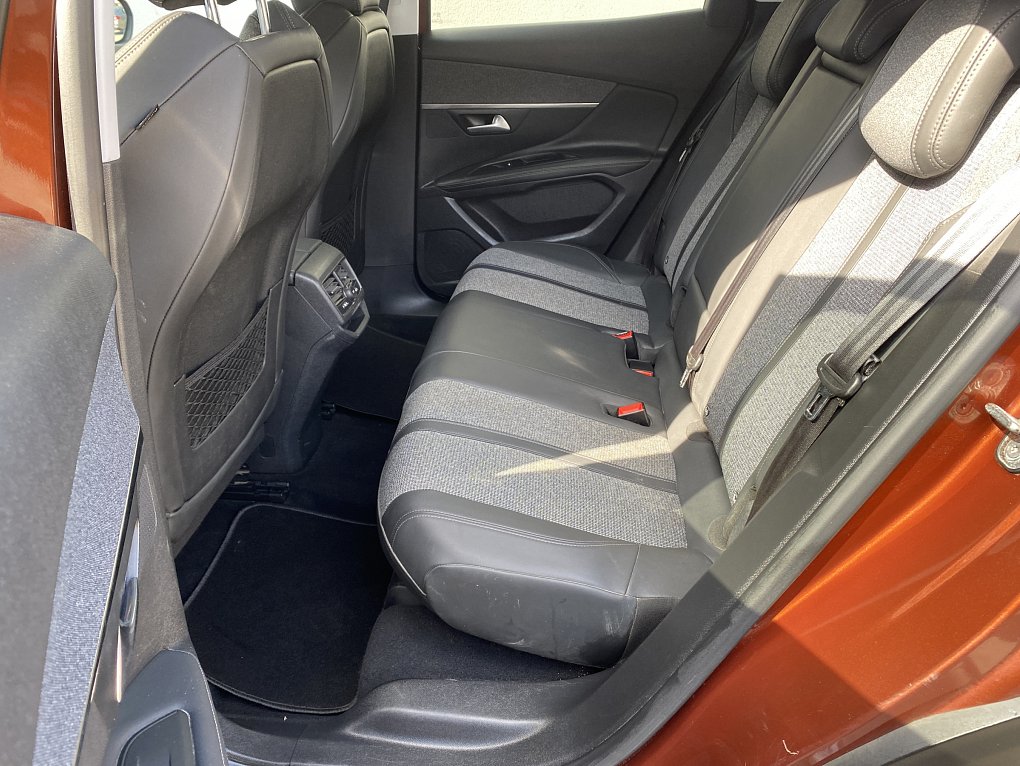 Peugeot 3008 1.2 PT Allure