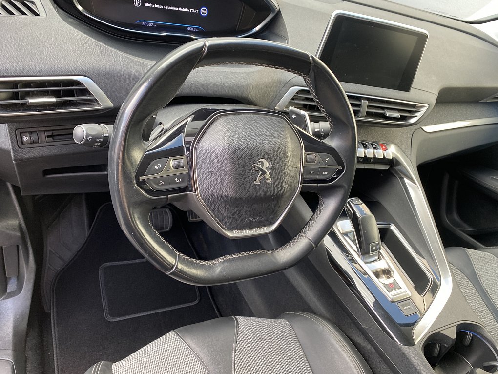 Peugeot 3008 1.2 PT Allure
