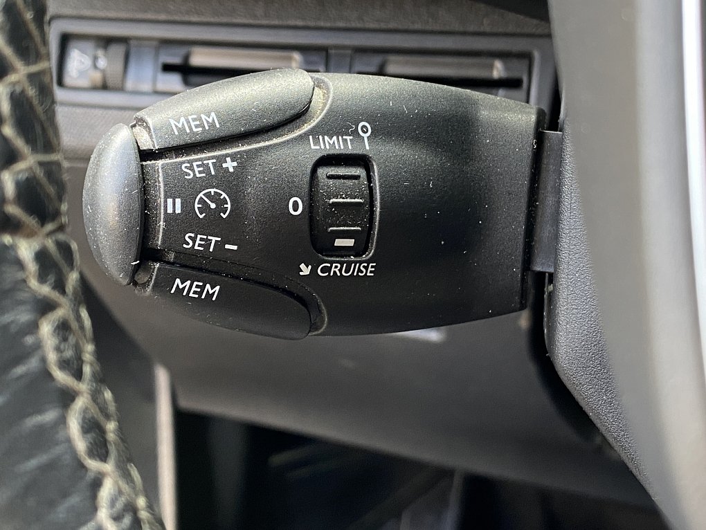 Peugeot 3008 1.2 PT Allure