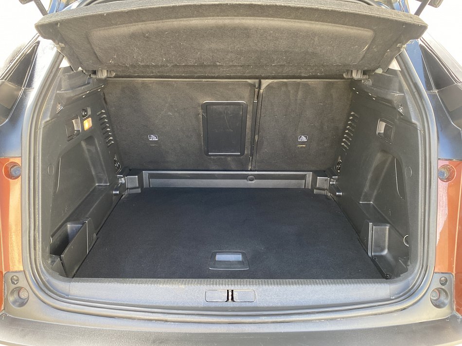 Peugeot 3008 1.2 PT Allure