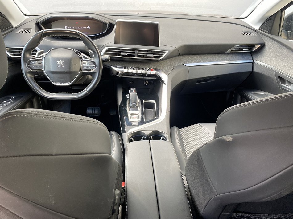Peugeot 3008 1.2 PT Allure