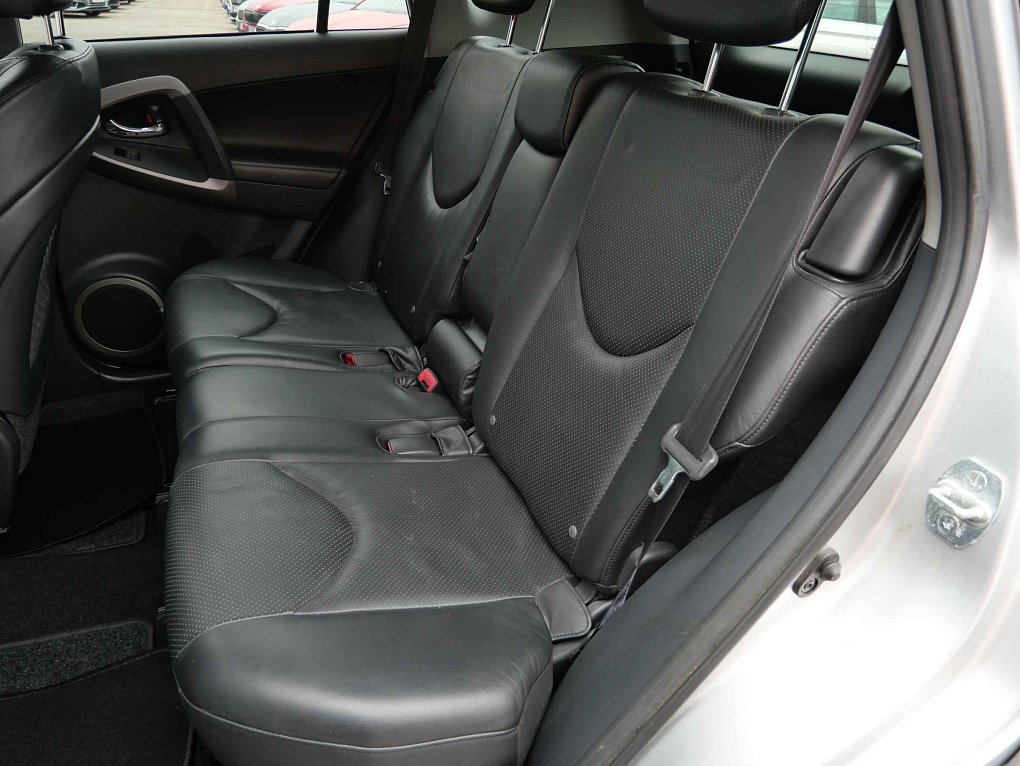 Toyota RAV4 2.2 D-CAT  4x4