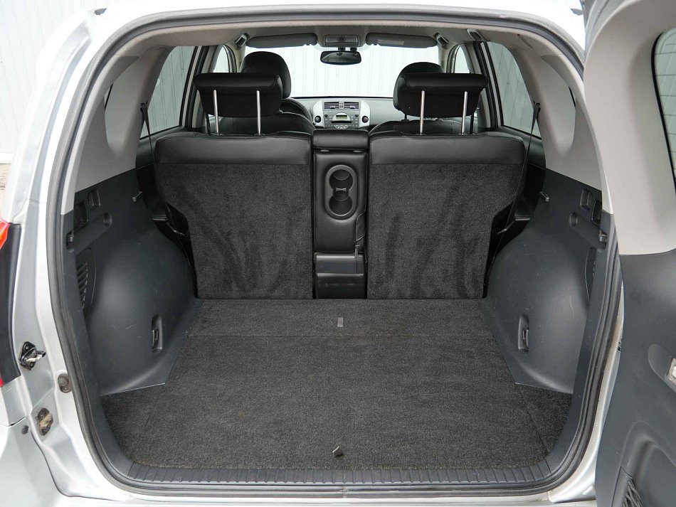 Toyota RAV4 2.2 D-CAT  4x4