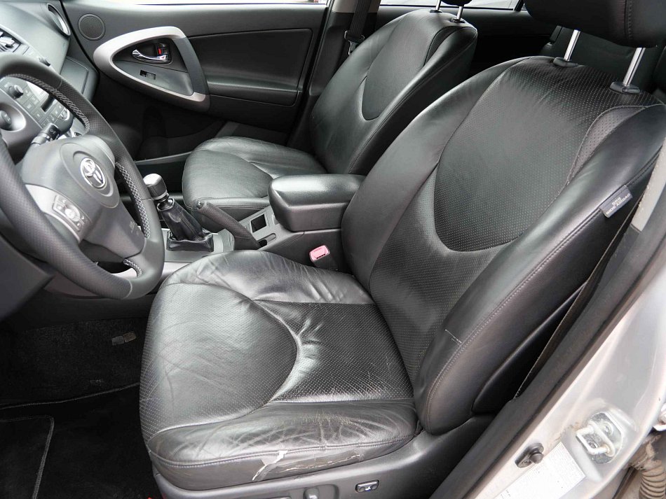 Toyota RAV4 2.2 D-CAT  4x4
