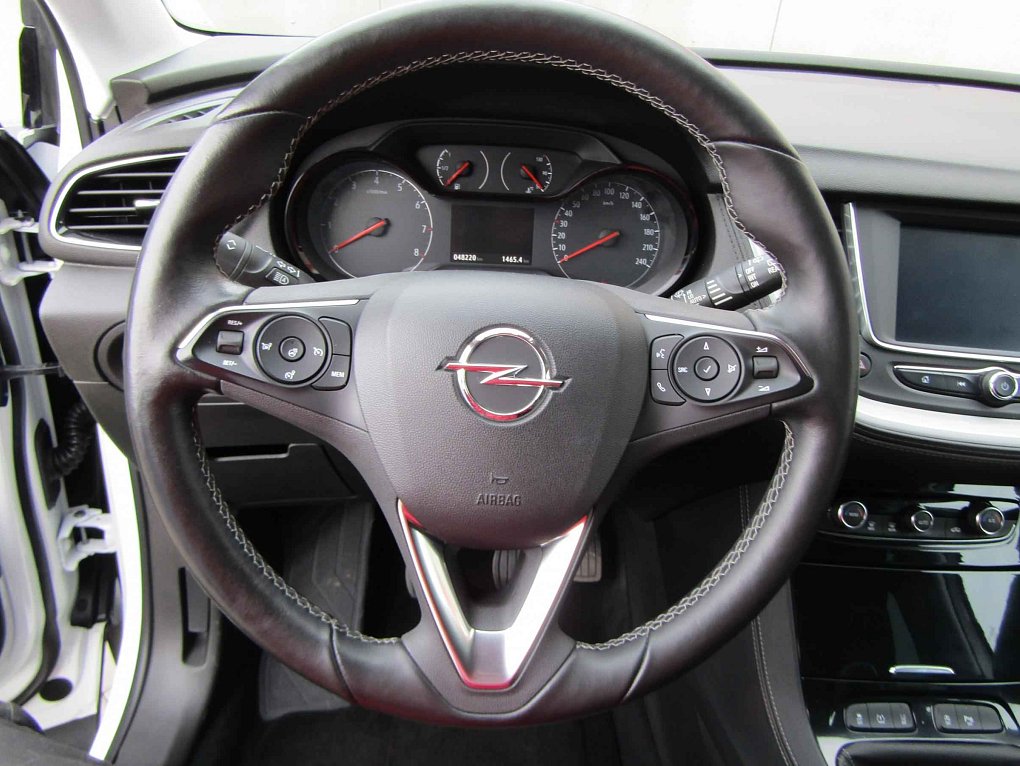 Opel Grandland X 1.2 PT Edition