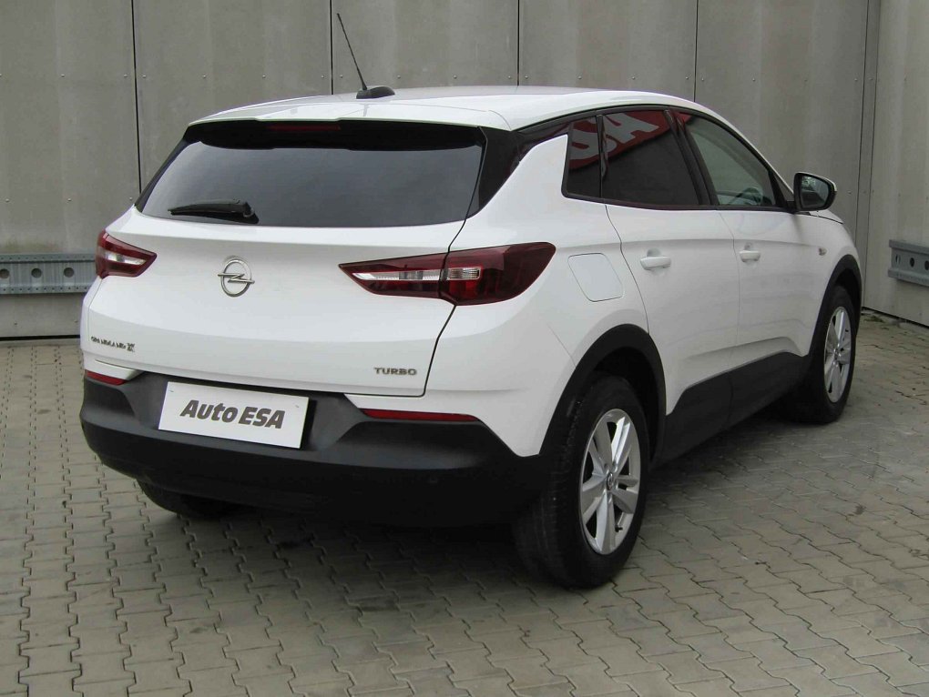 Opel Grandland X 1.2 PT Edition