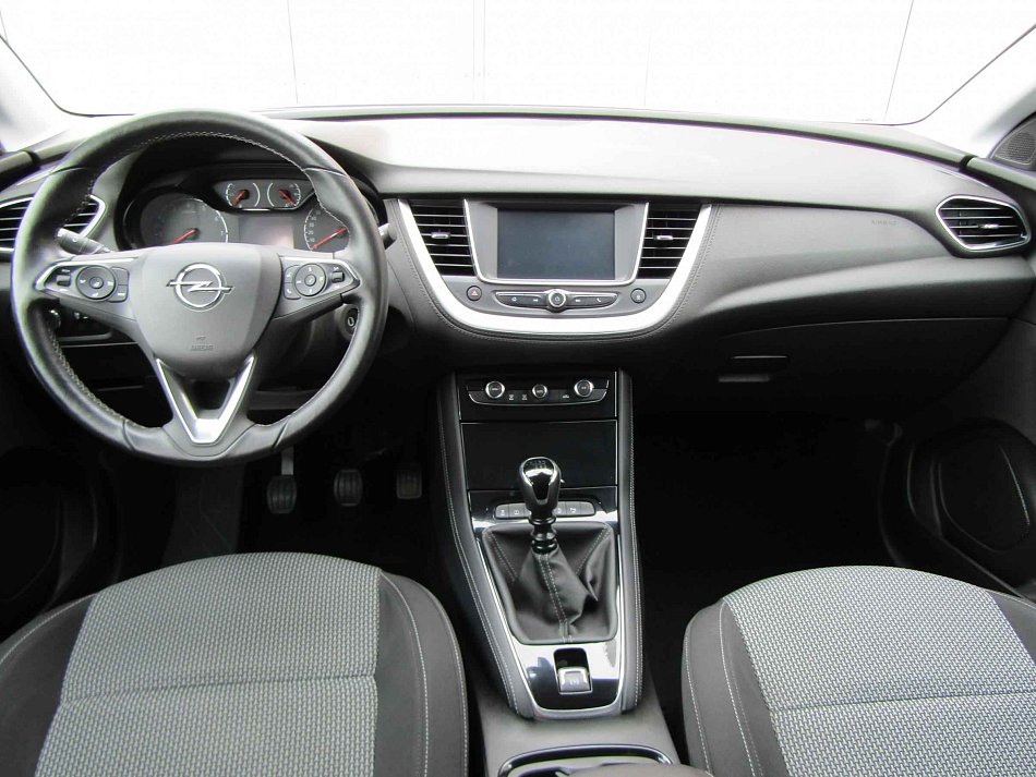 Opel Grandland X 1.2 PT Edition