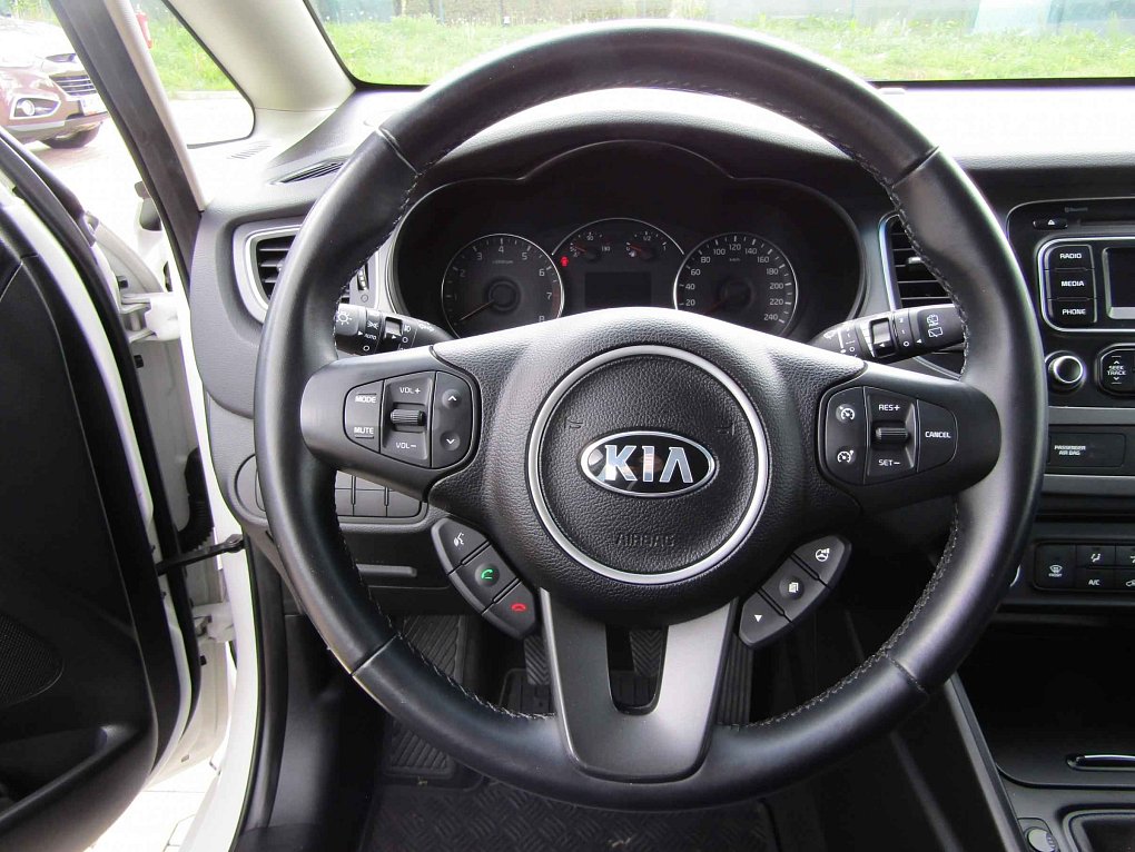 Kia Carens 1.6i 