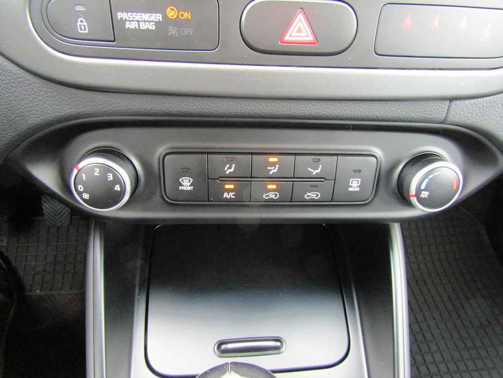 Kia Carens 1.6i 