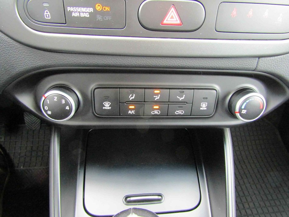 Kia Carens 1.6i 