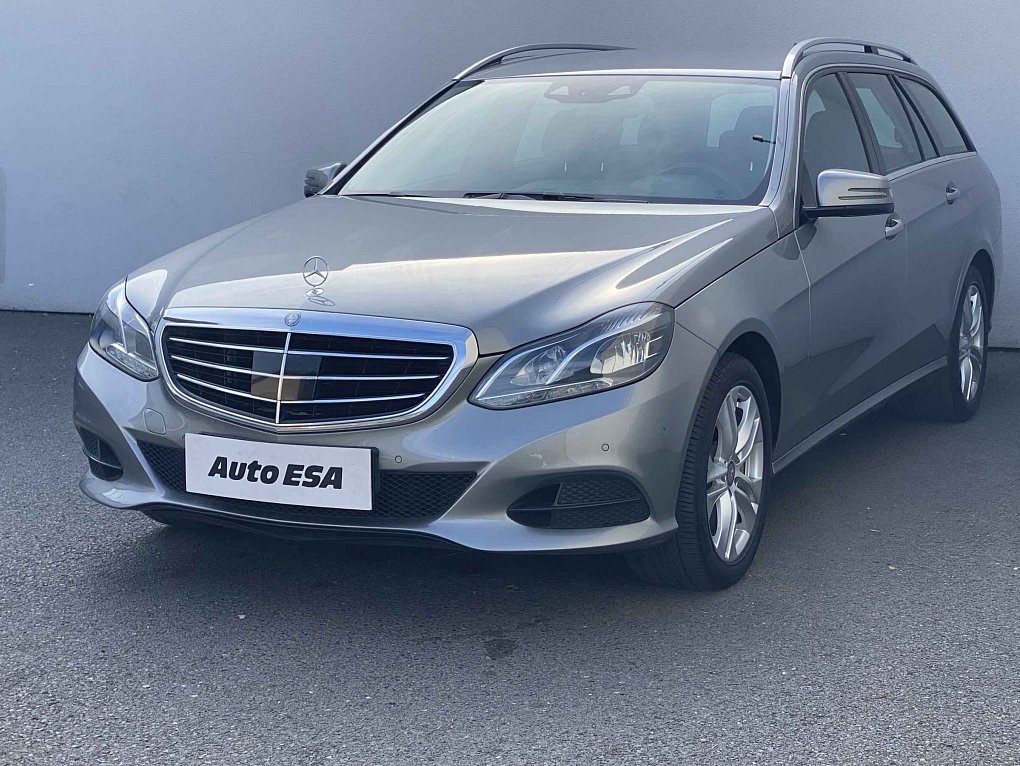 Mercedes-Benz Třída E 2.1 CDi Avantgarde E200