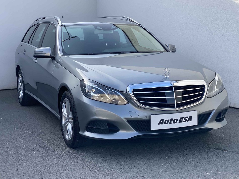 Mercedes-Benz Třída E 2.1 CDi Avantgarde E200