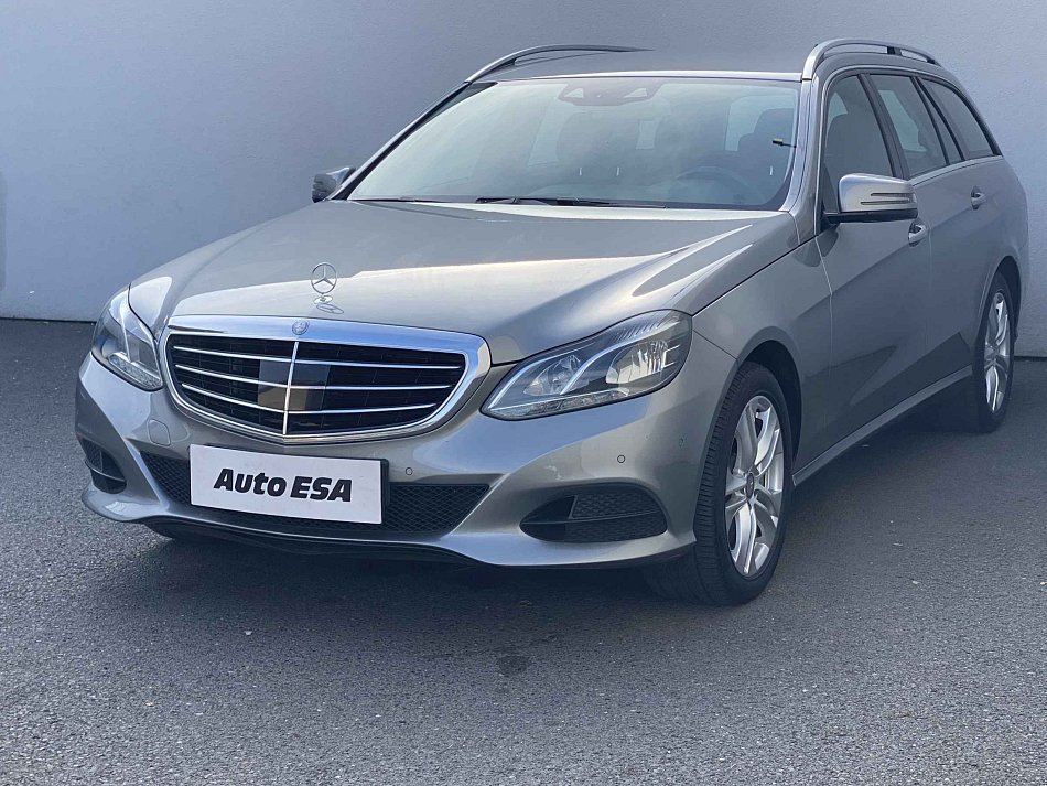 Mercedes-Benz Třída E 2.1 CDi Avantgarde E200