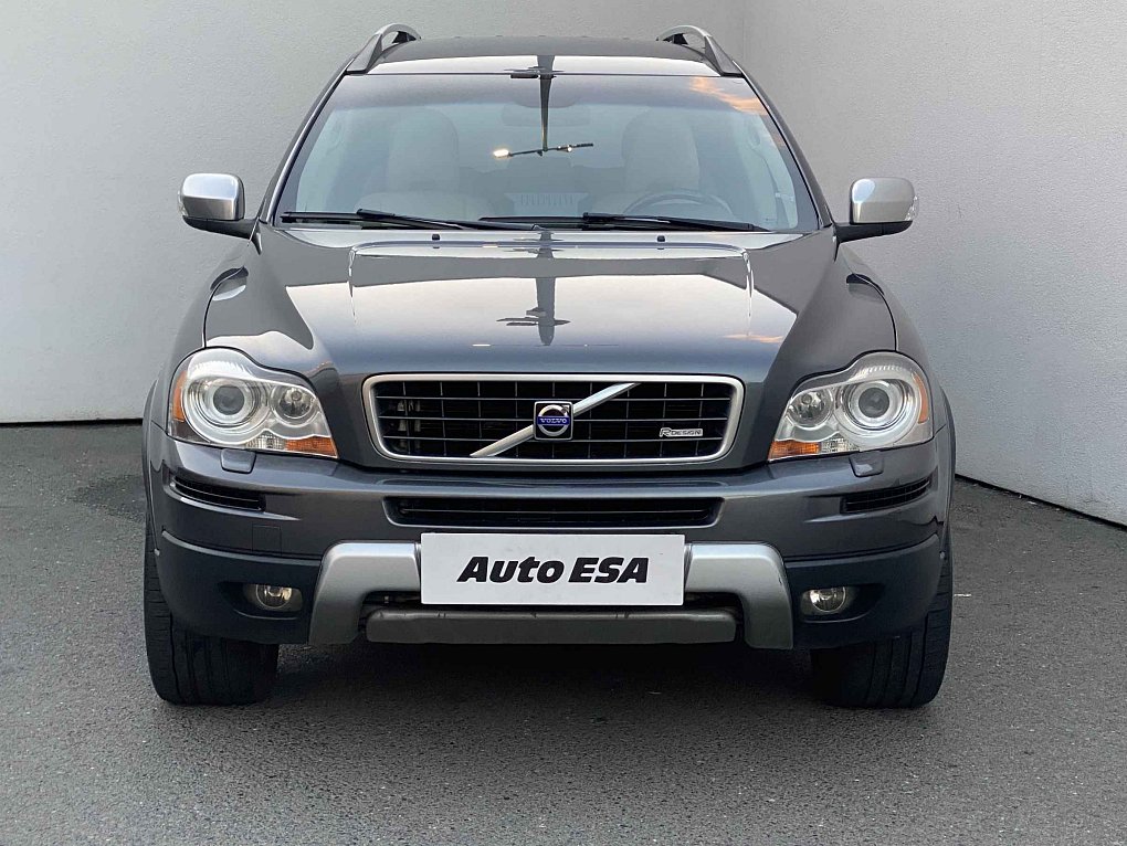 Volvo XC90 2.4 D5 R-design 4X4 7míst