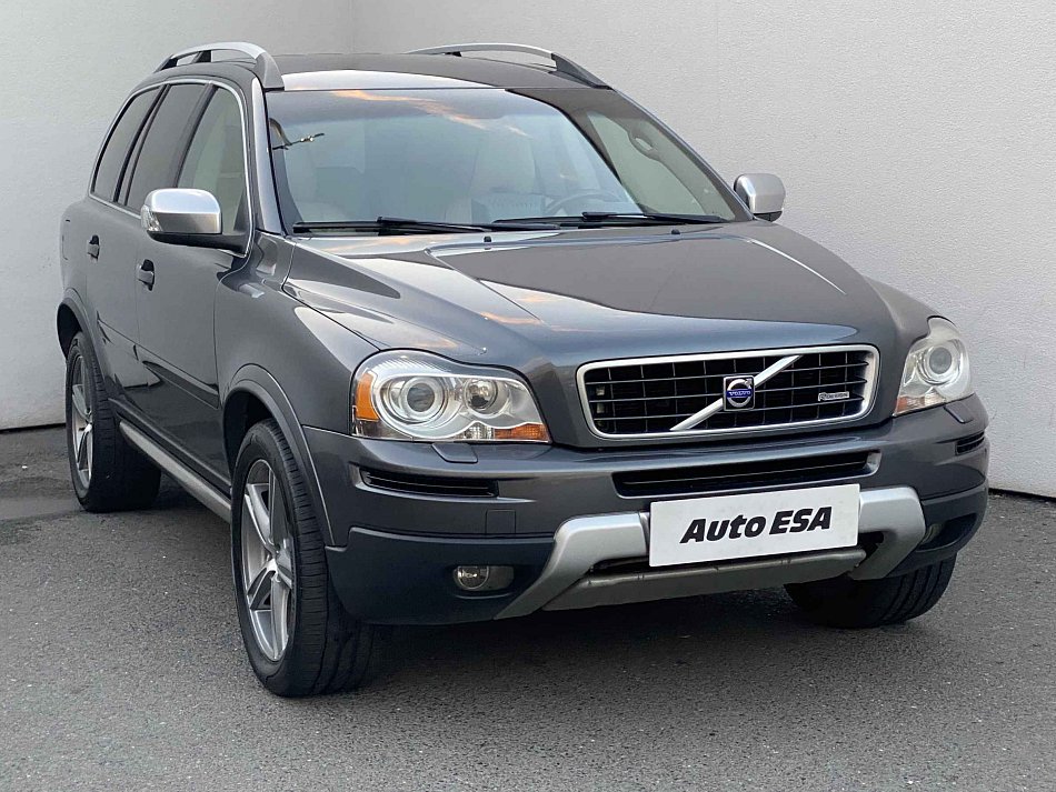 Volvo XC90 2.4 D5 R-design 4X4 7míst