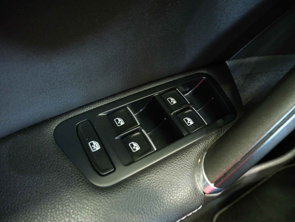 Volkswagen Golf 2.0 TDi 