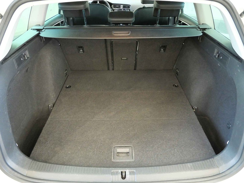 Volkswagen Golf 2.0 TDi 