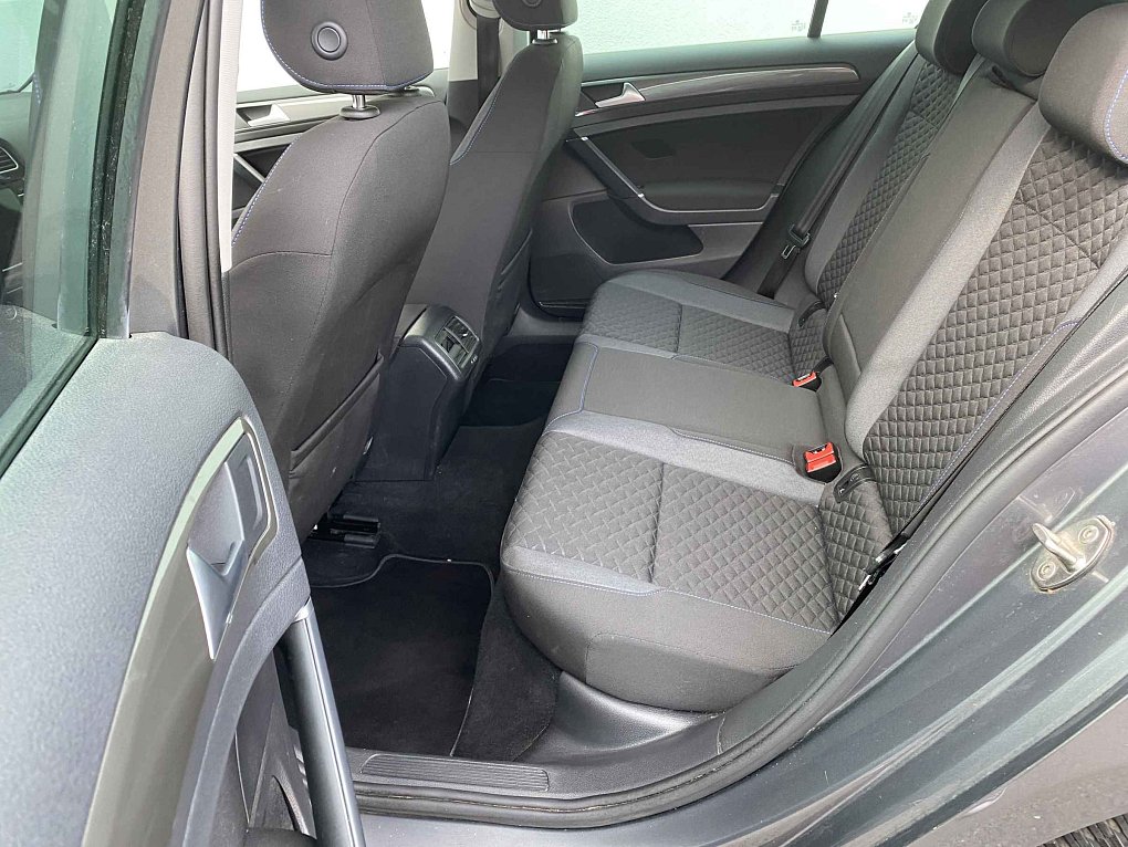 Volkswagen Golf 1.5 TSi Join